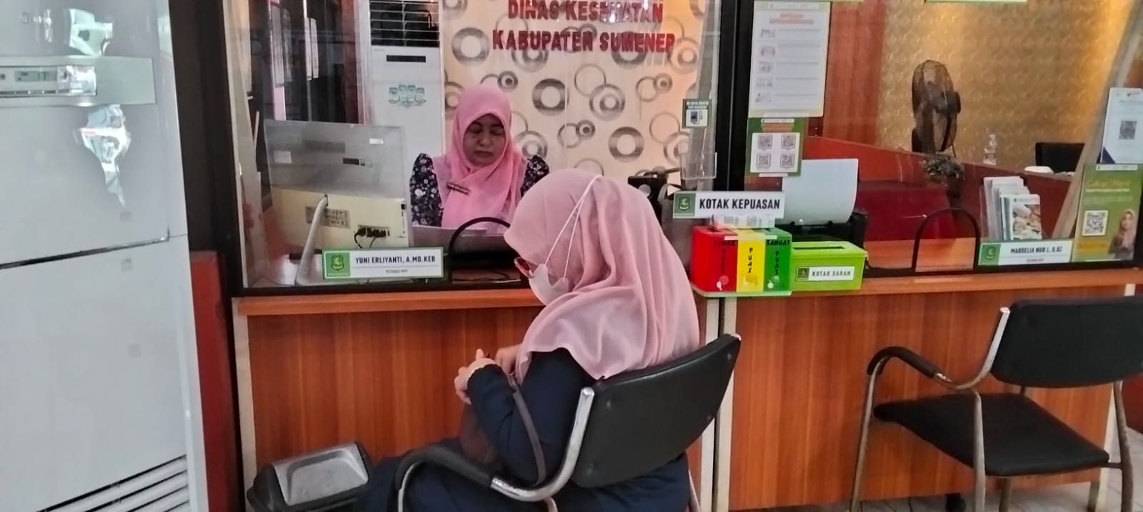 pemberian layanan pengurusan perpanjangan penerbitan PIRT putri ayu cookies dioutlet DKP2KB